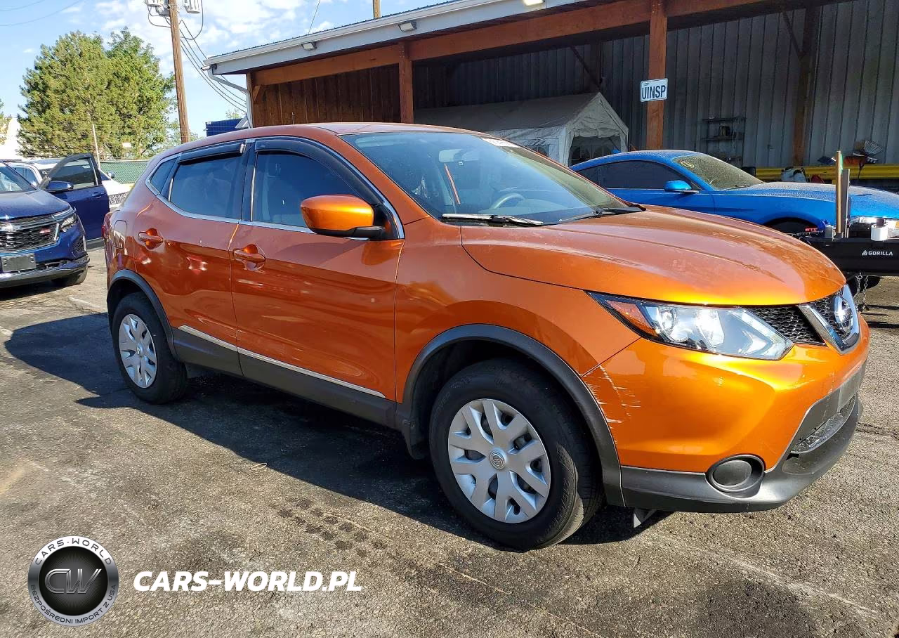 2017 Nissan Rogue Sport S VIN:JN1BJ1CR3HW102457 - 4