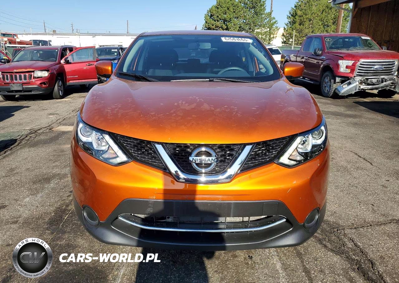 2017 Nissan Rogue Sport S VIN:JN1BJ1CR3HW102457 - 5