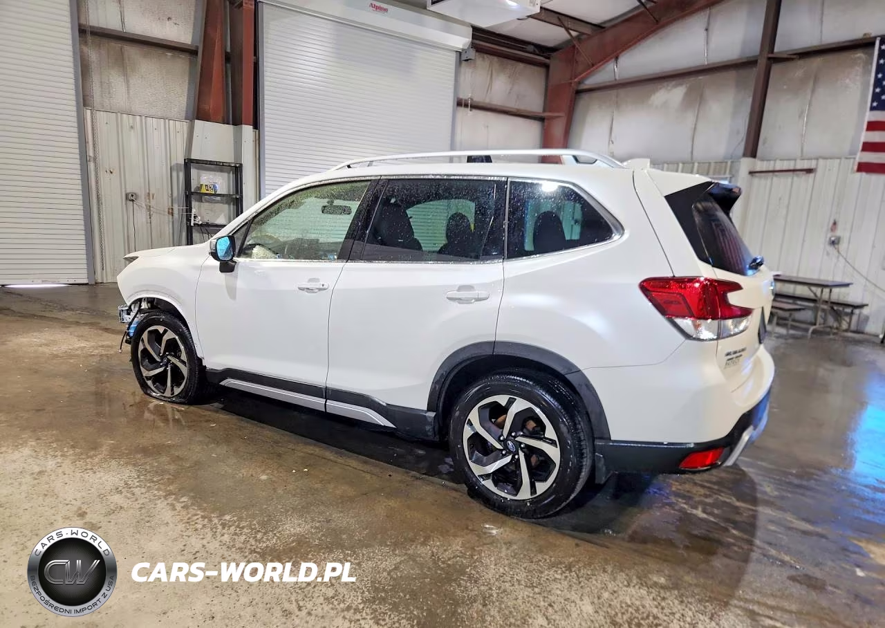 2023 Subaru Forester Touring VIN:JF2SKARCXPH506535 - 2