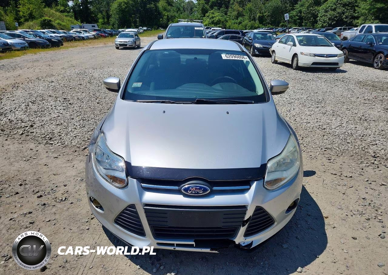 2014 Ford Focus Se VIN:1FADP3F24EL125554 - 5