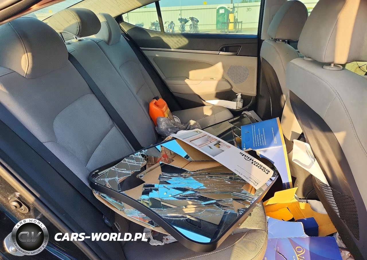2018 Hyundai Elantra Value Edition VIN:5NPD84LF1JH246318 - 10