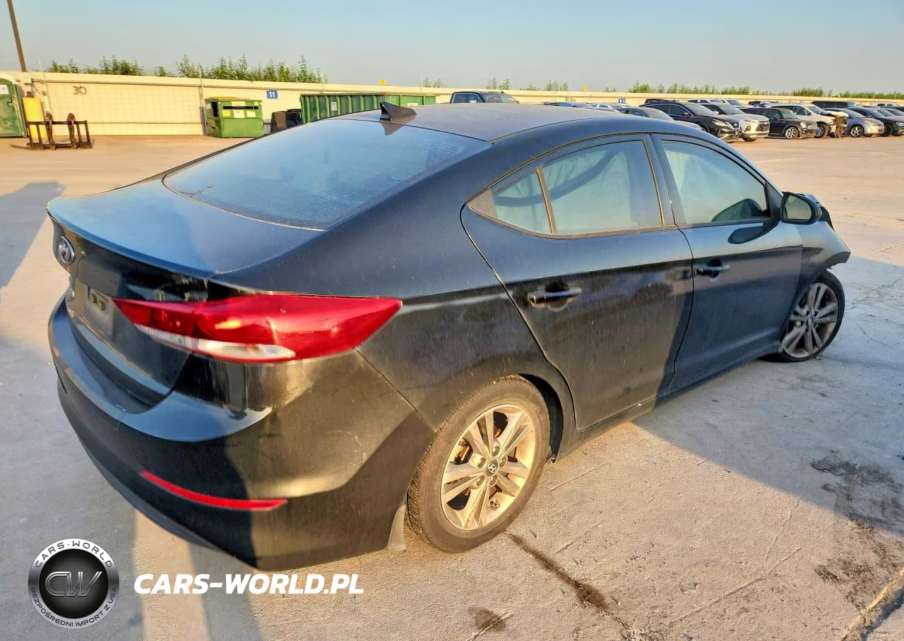 2018 Hyundai Elantra Value Edition VIN:5NPD84LF1JH246318 - 3