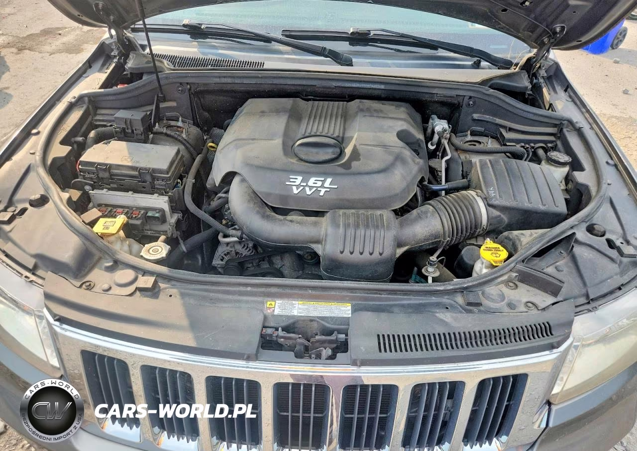 2013 Jeep Grand Cherokee Laredo VIN:1C4RJFAG6DC528231 - 11