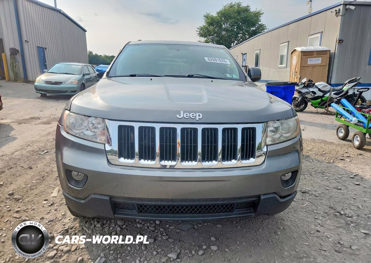 2013 Jeep Grand Cherokee Laredo VIN:1C4RJFAG6DC528231 - 5