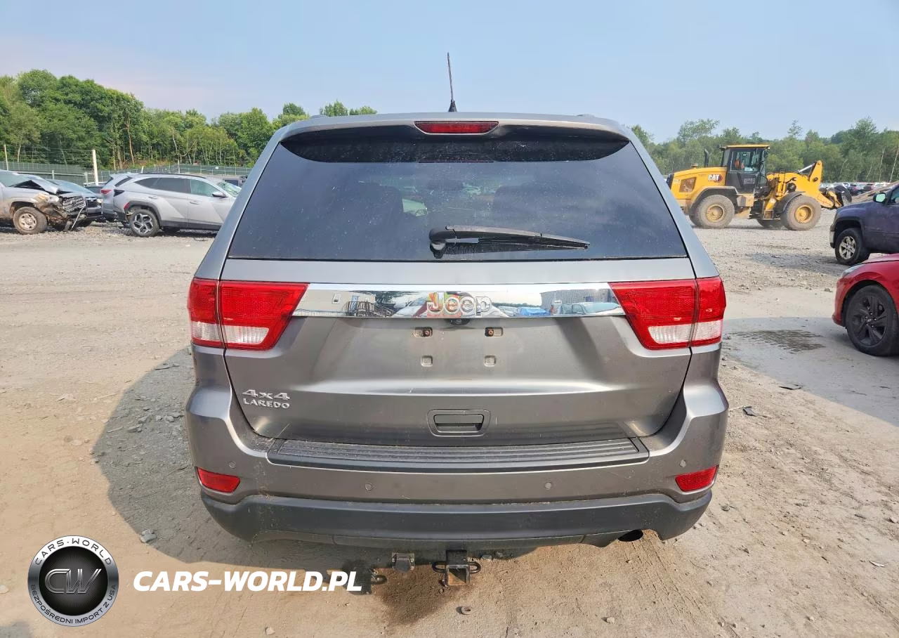 2013 Jeep Grand Cherokee Laredo VIN:1C4RJFAG6DC528231 - 6