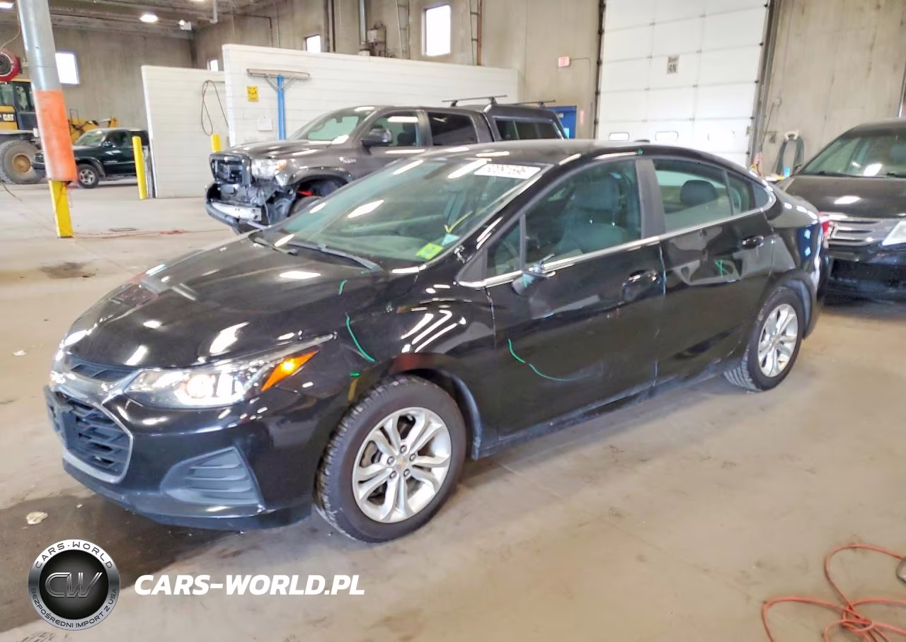 2019 Chevrolet Cruze Lt – zdjęcie 1 z 12