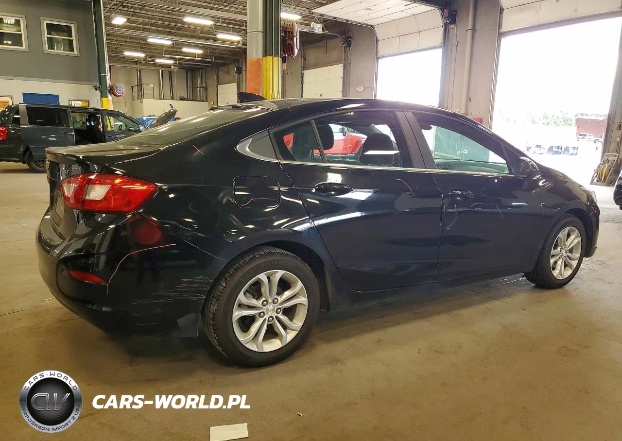 2019 Chevrolet Cruze Lt VIN:1G1BE5SMXK7145296 - 3