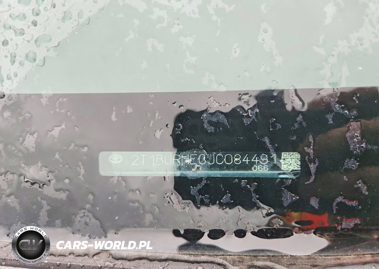 2018 Toyota Corolla Le VIN:2T1BURHE0JC084491 - 13