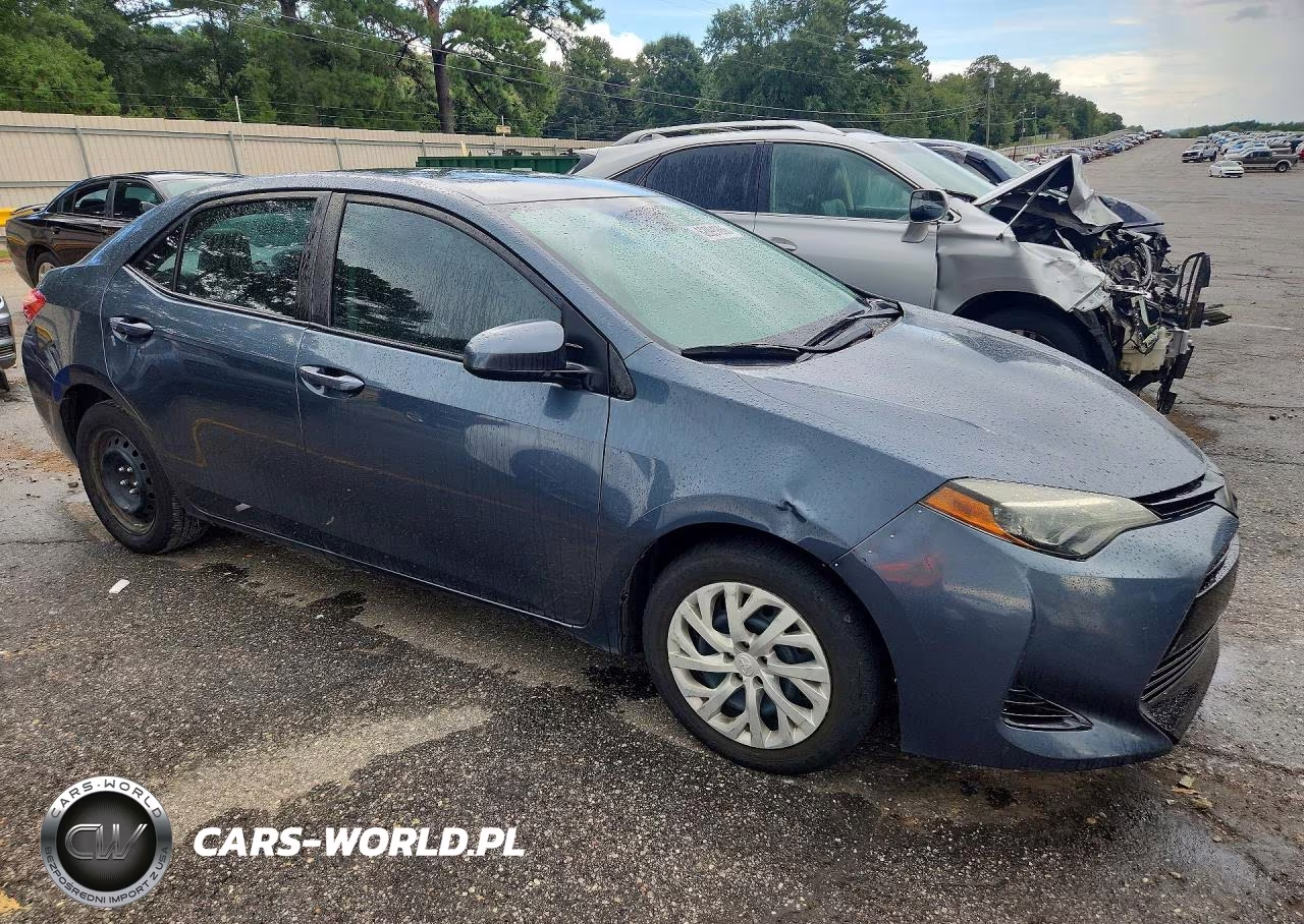 2018 Toyota Corolla Le VIN:2T1BURHE0JC084491 - 4