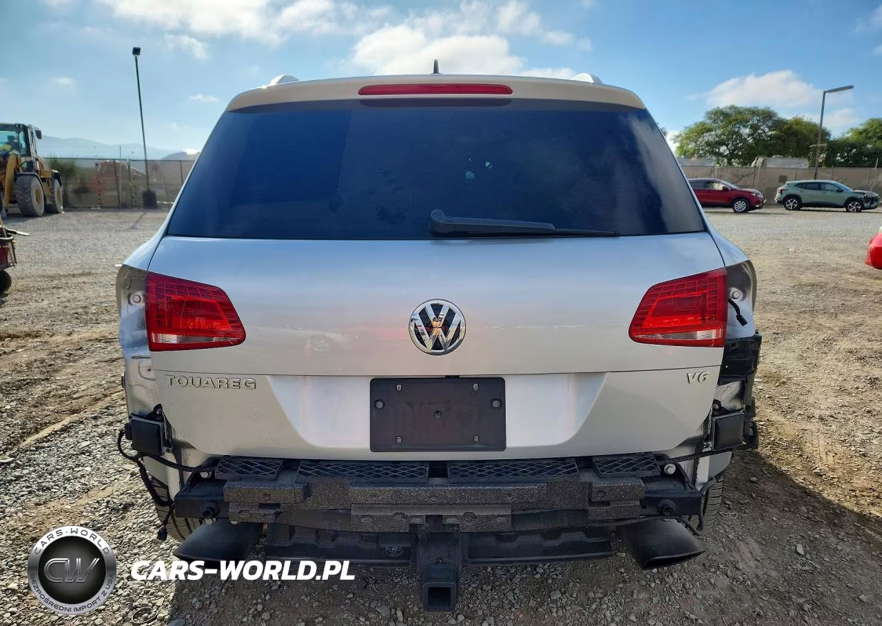 2017 Volkswagen Touareg Wolfsburg VIN:WVGRF7BP2HD006309 - 6