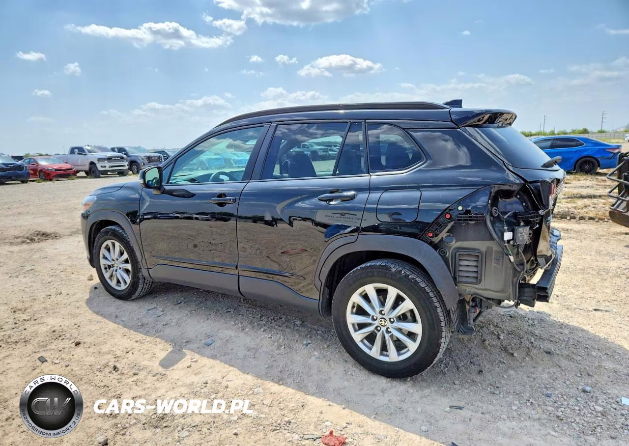 2022 Toyota Corolla Cross Le VIN:7MUCAABGXNV026237 - 2