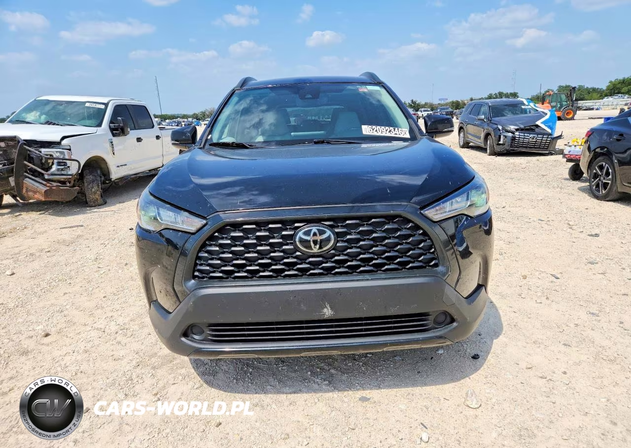 2022 Toyota Corolla Cross Le VIN:7MUCAABGXNV026237 - 5