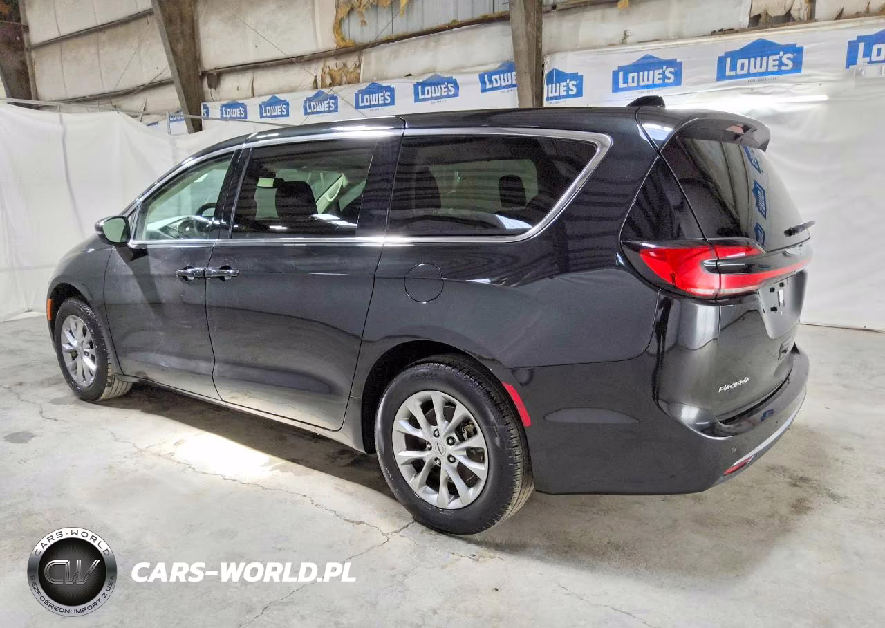 2023 Chrysler Pacifica Touring L VIN:2C4RC3BG9PR554762 - 2