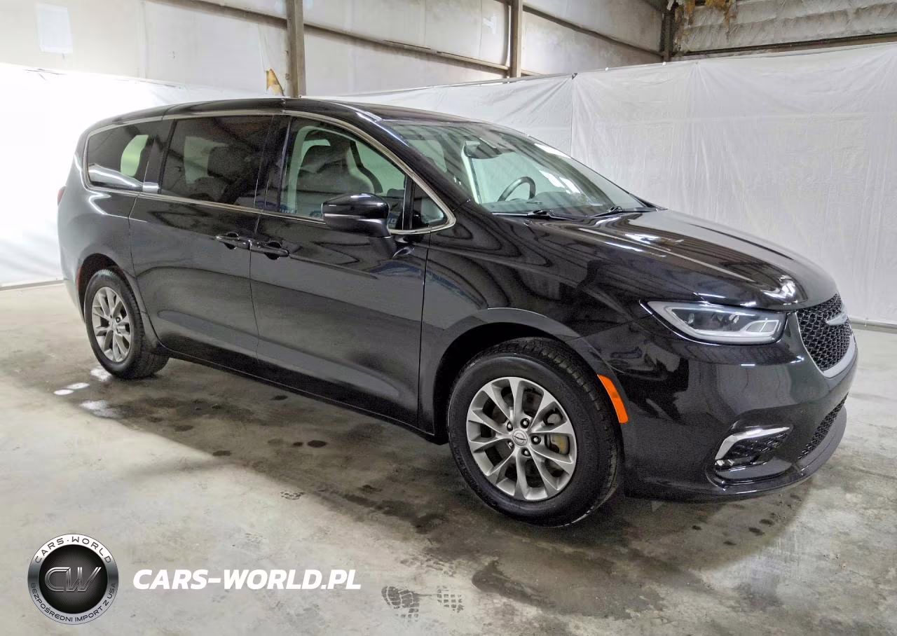 2023 Chrysler Pacifica Touring L VIN:2C4RC3BG9PR554762 - 4