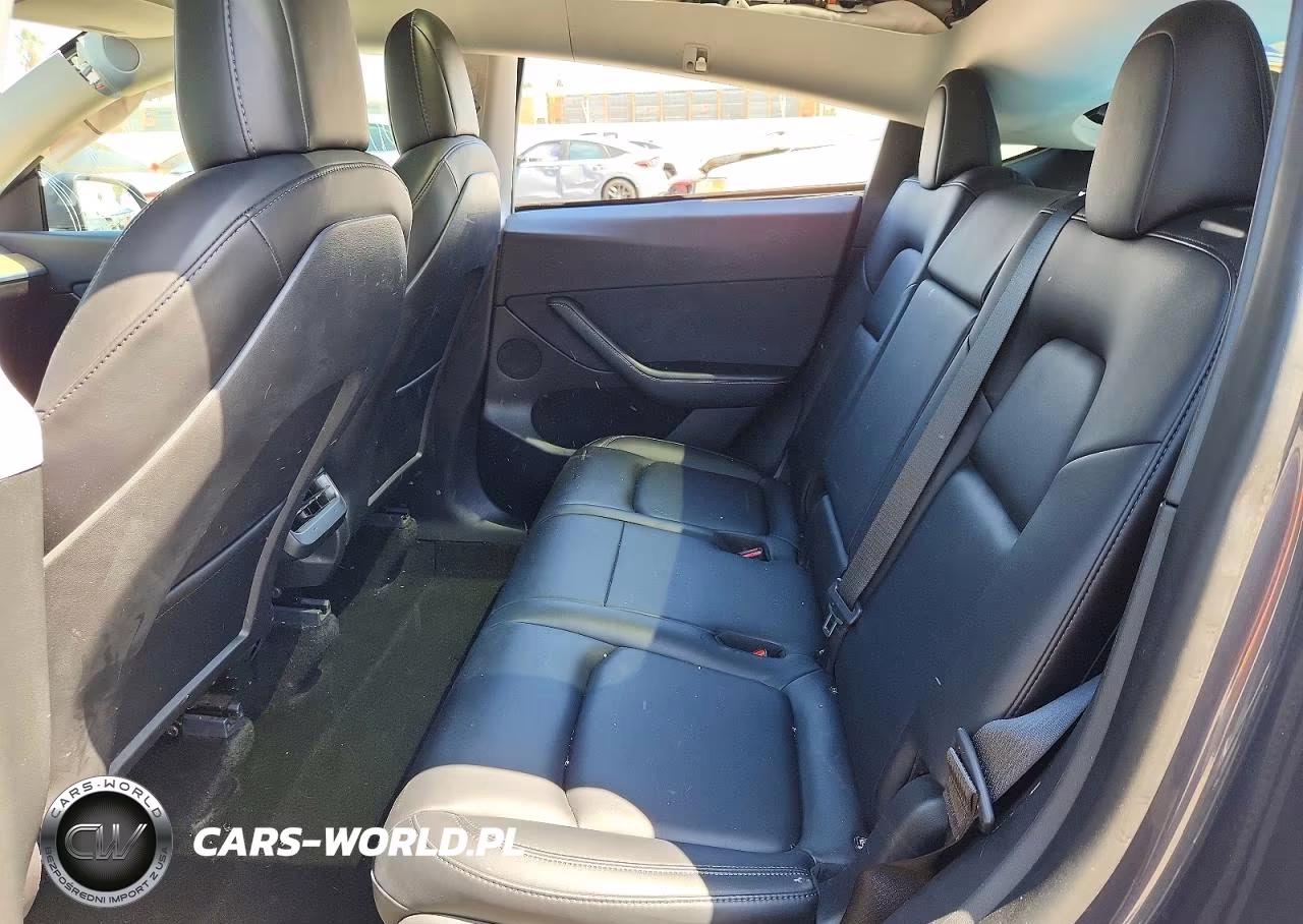 2021 Tesla Model Y VIN:5YJYGAEE5MF280563 - 10