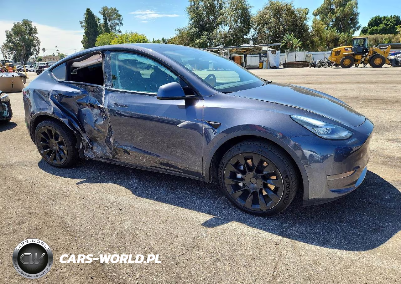 2021 Tesla Model Y VIN:5YJYGAEE5MF280563 - 4