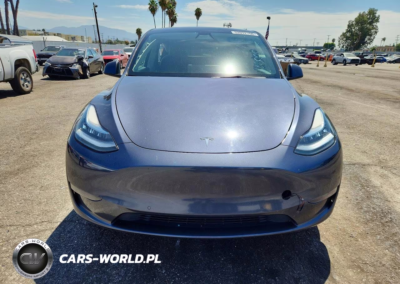 2021 Tesla Model Y VIN:5YJYGAEE5MF280563 - 5