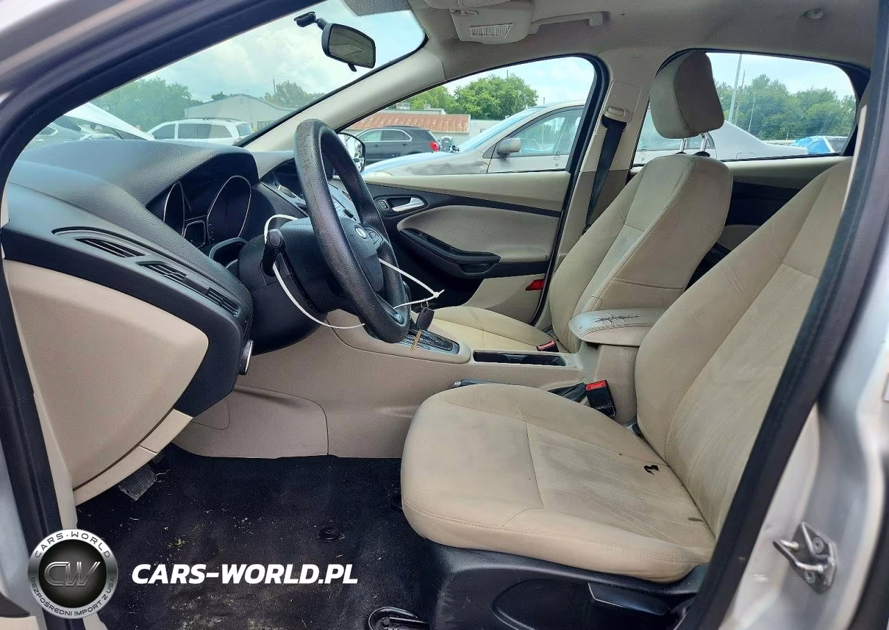 FORD FOCUS VIN:1FADP3K20GL308992 - 7