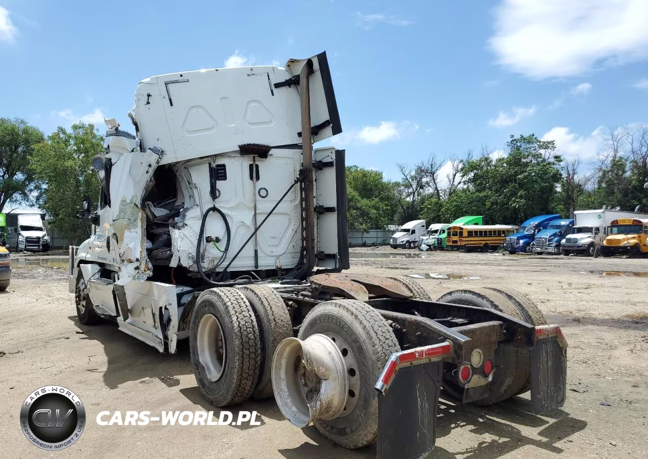 2017 Freightliner Cascadia 125 Semi Truck VIN:3AKJGLDR9HSHY9771 - 3