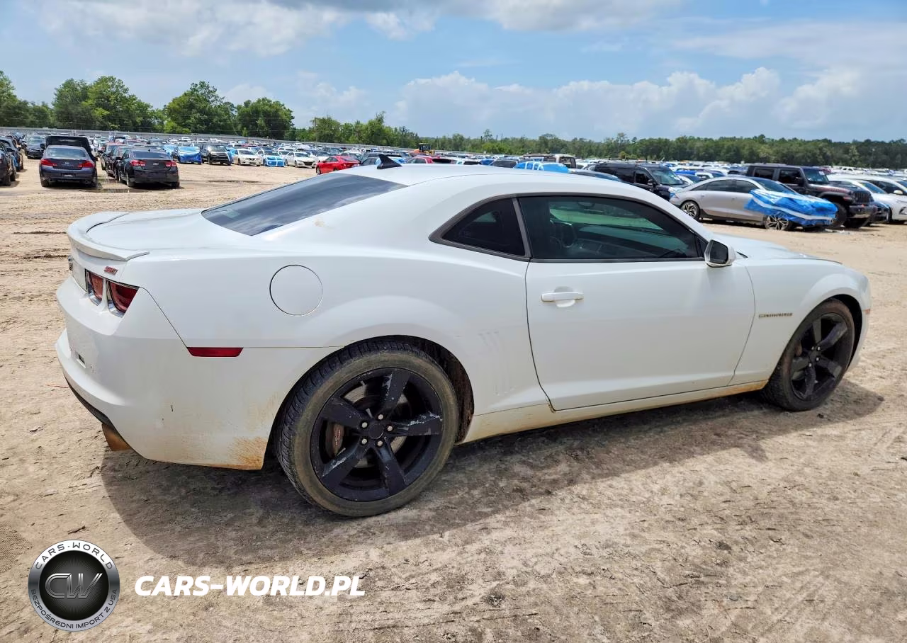 2011 Chevrolet Camaro 2Ss VIN:2G1FK1EJ8B9198758 - 3
