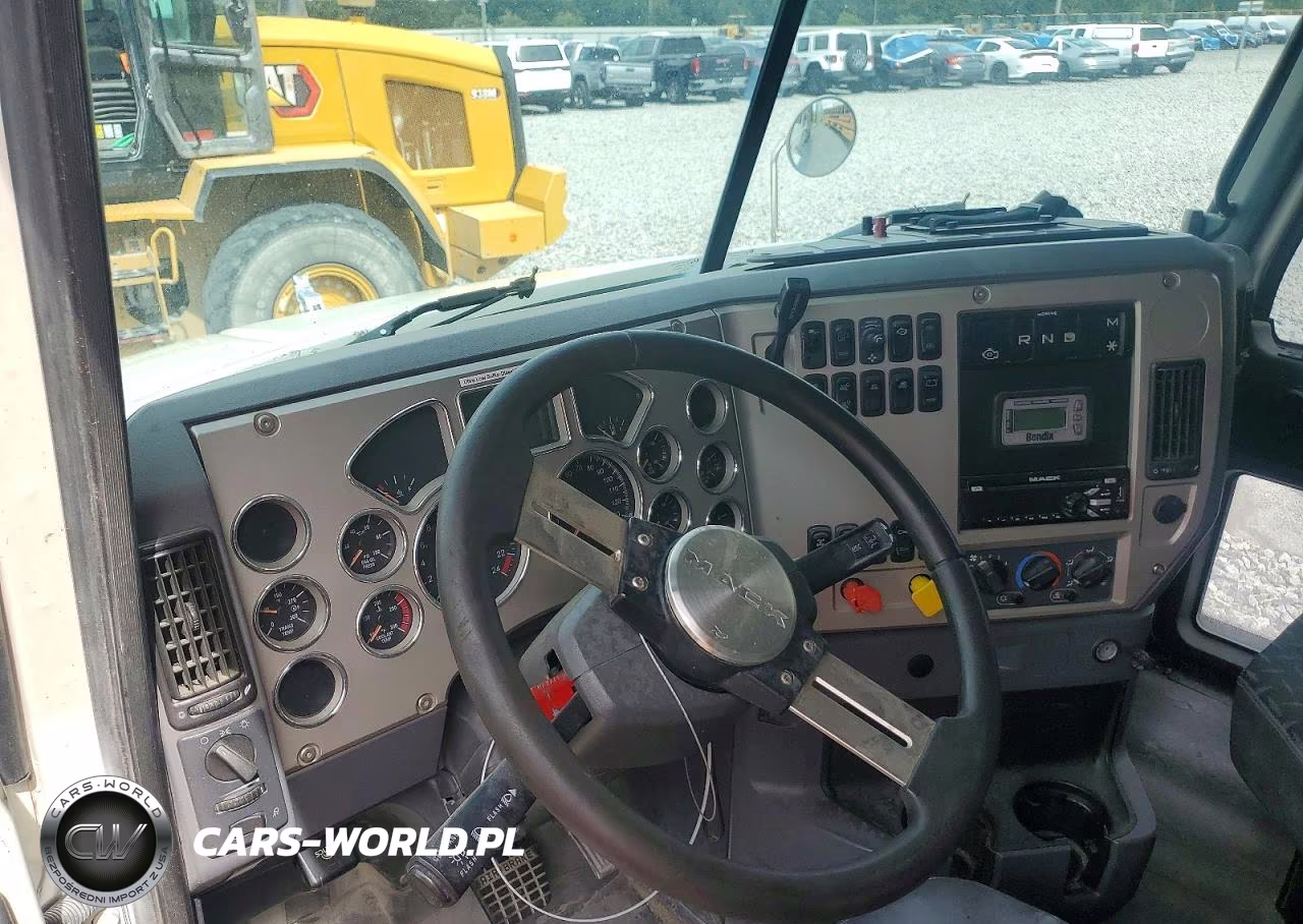 2017 MACK PINNACLE VIN:1M1AW07Y6HM083792 - 8