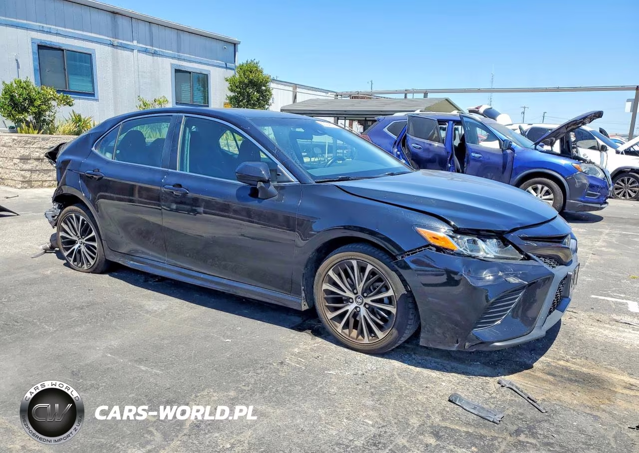 2020 Toyota Camry Se VIN:4T1G11AK4LU944815 - 4