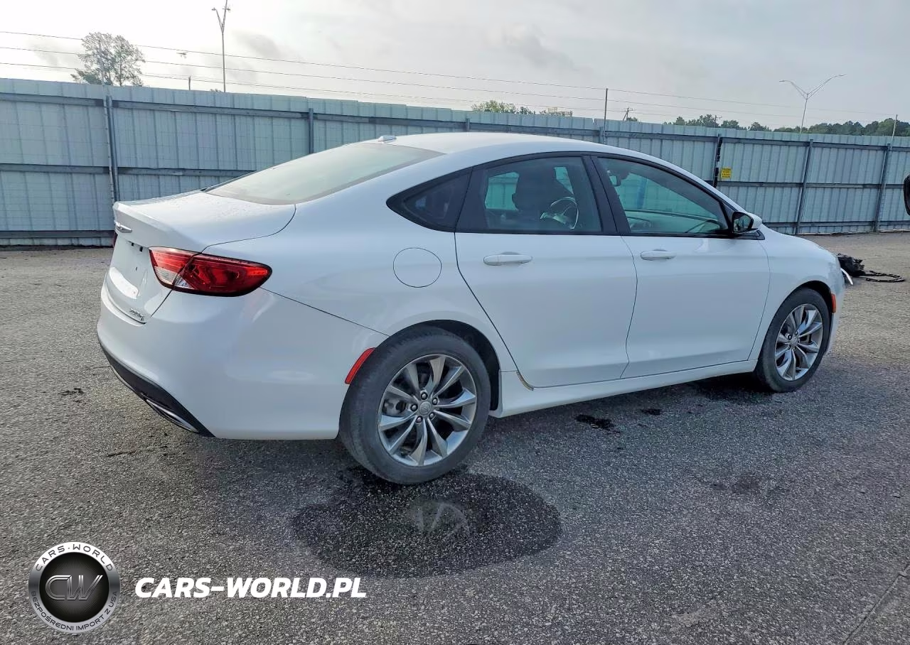 2015 Chrysler 200 S VIN:1C3CCCBG1FN517453 - 3