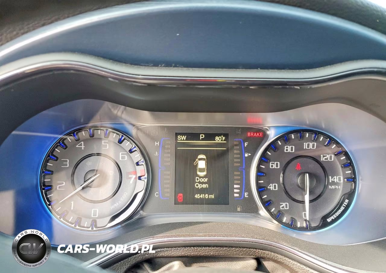 2015 Chrysler 200 S VIN:1C3CCCBG1FN517453 - 9