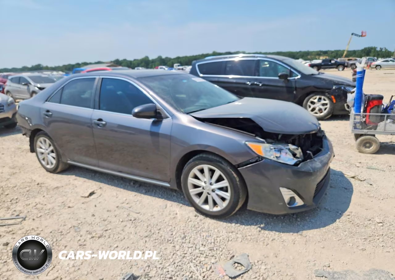 2013 Toyota Camry Xle V6 VIN:4T1BK1FKXDU532349 - 4