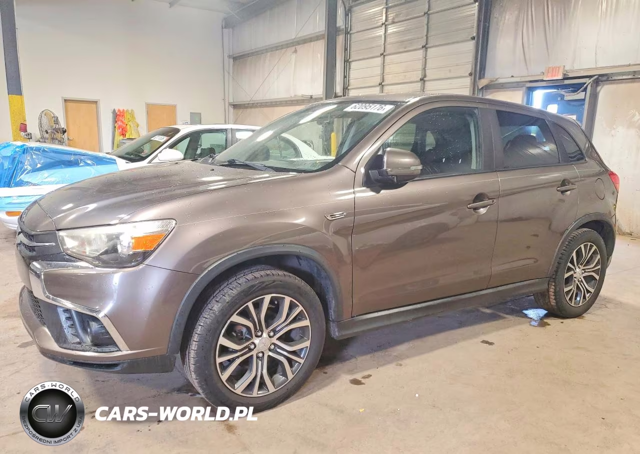2018 Mitsubishi Outlander Sport Es – zdjęcie 1 z 14
