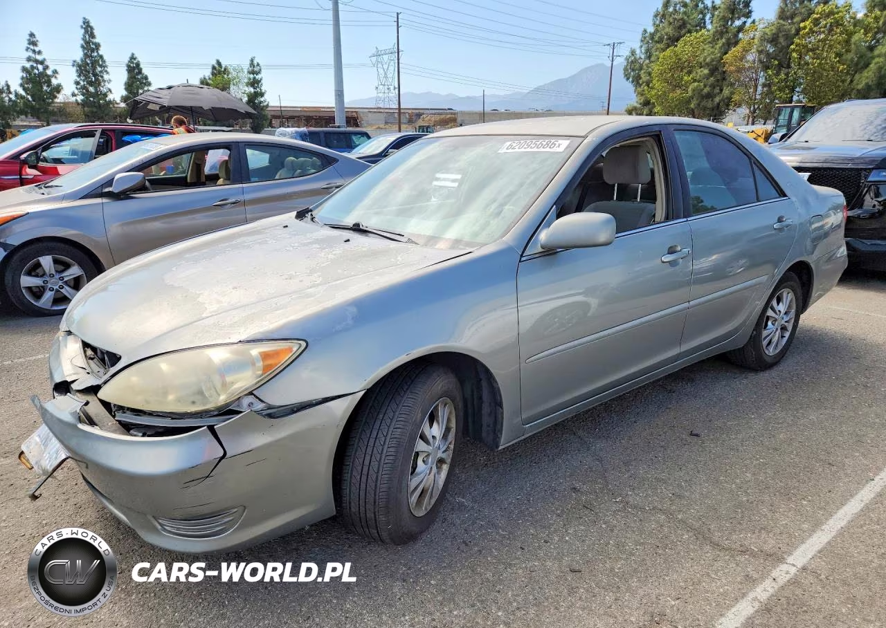 2006 Toyota Camry Le V6 – zdjęcie 1 z 12