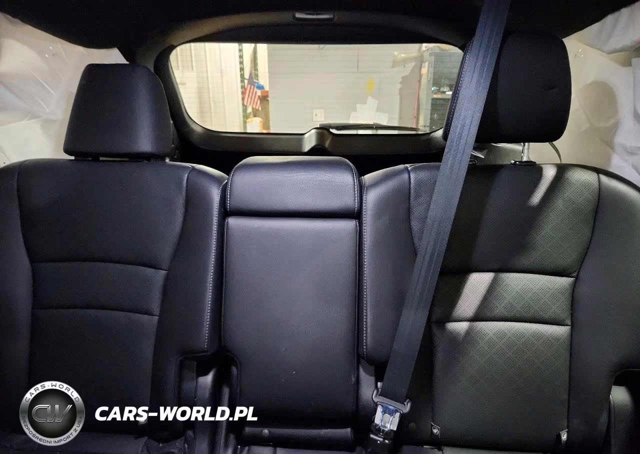 2019 Honda Passport Touring VIN:5FNYF8H92KB030835 - 10