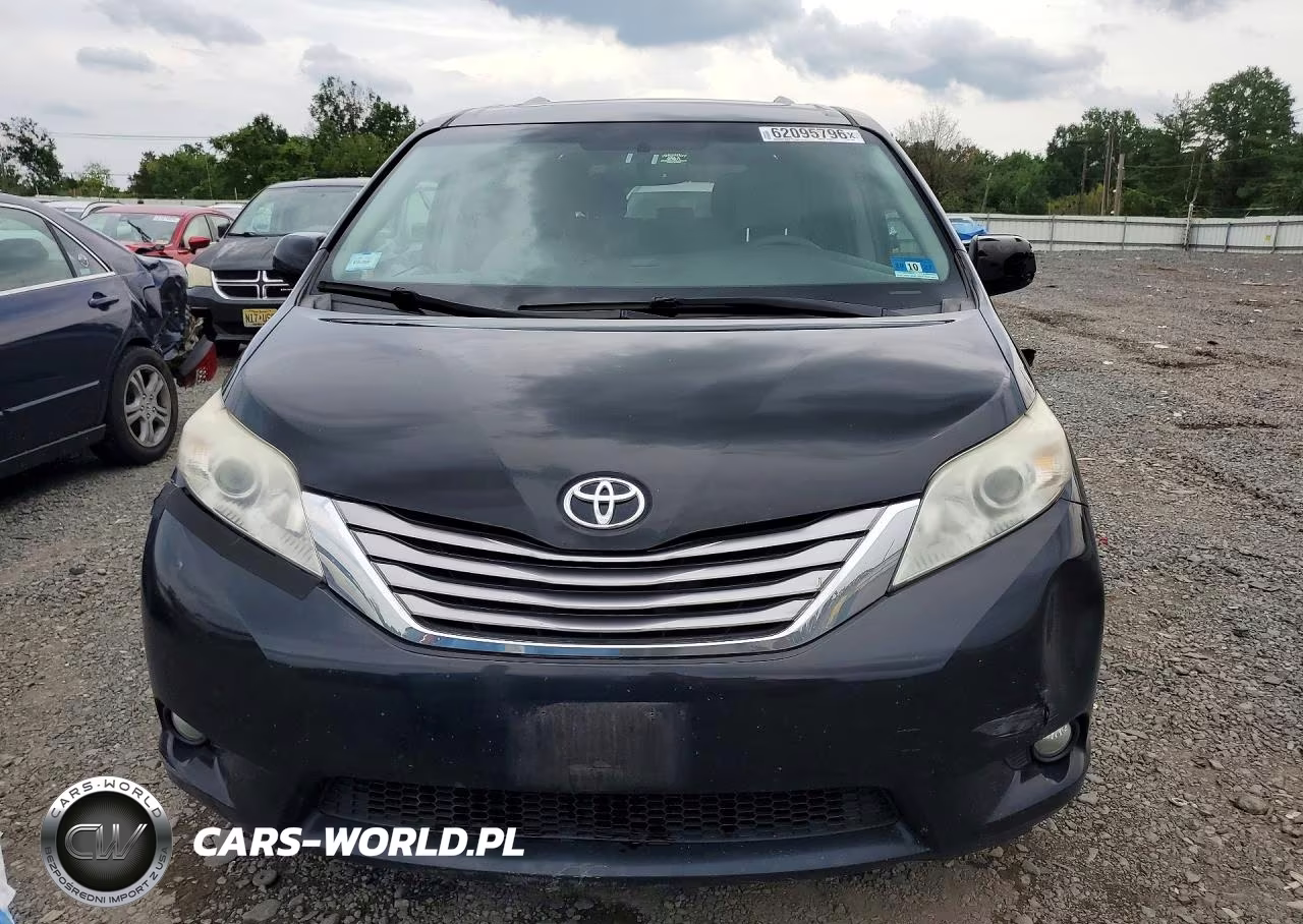 2017 Toyota Sienna Xle 7-Passenger VIN:5TDDZ3DC7HS174282 - 5