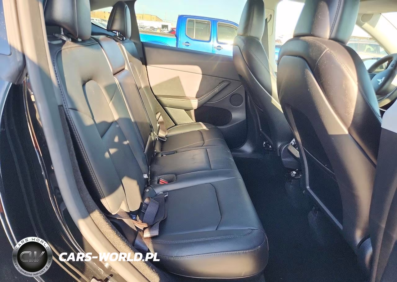 2024 Tesla Model Y VIN:7SAYGDEE6RA325311 - 10
