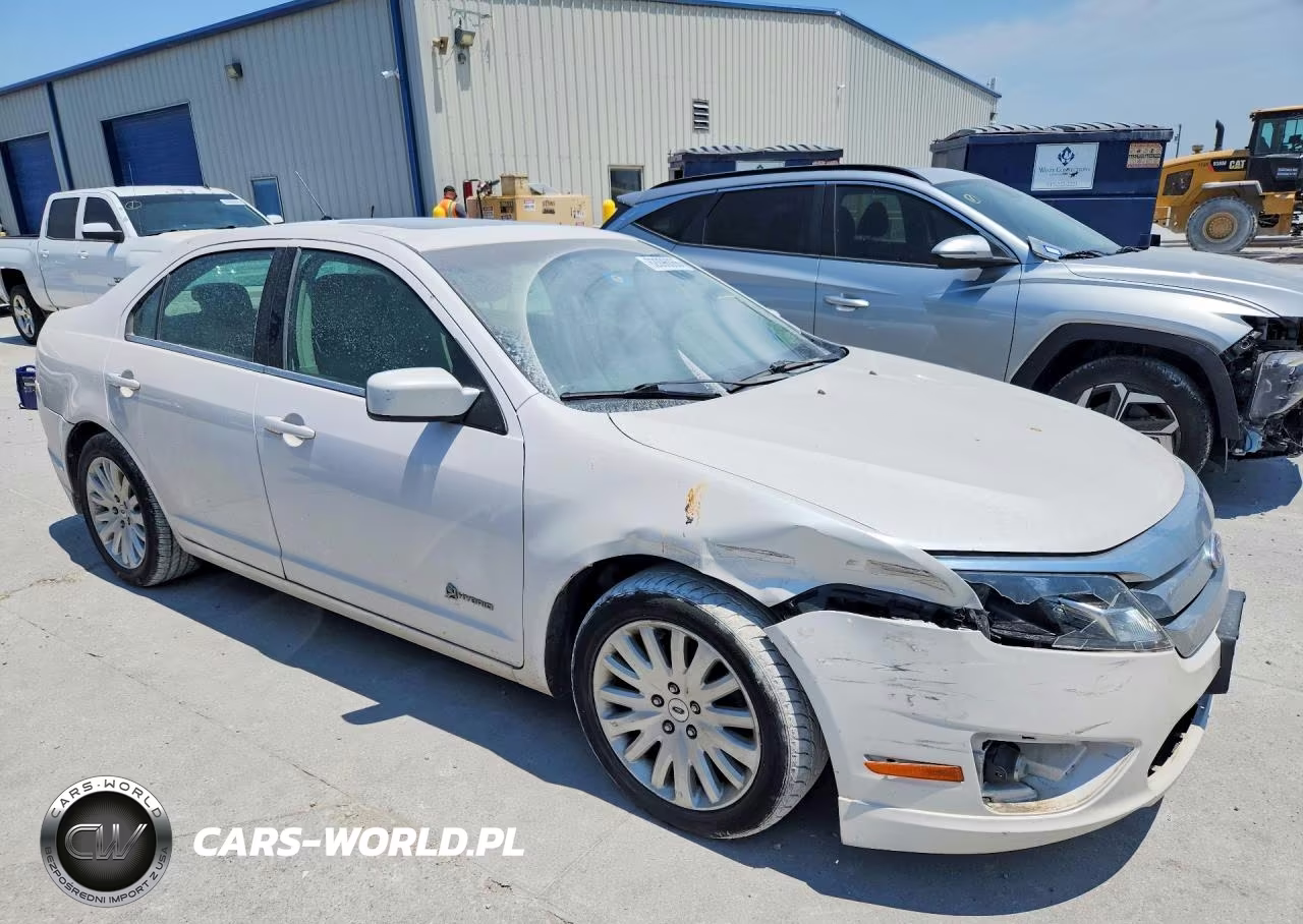 2010 Ford Fusion Hybrid VIN:3FADP0L33AR334601 - 4