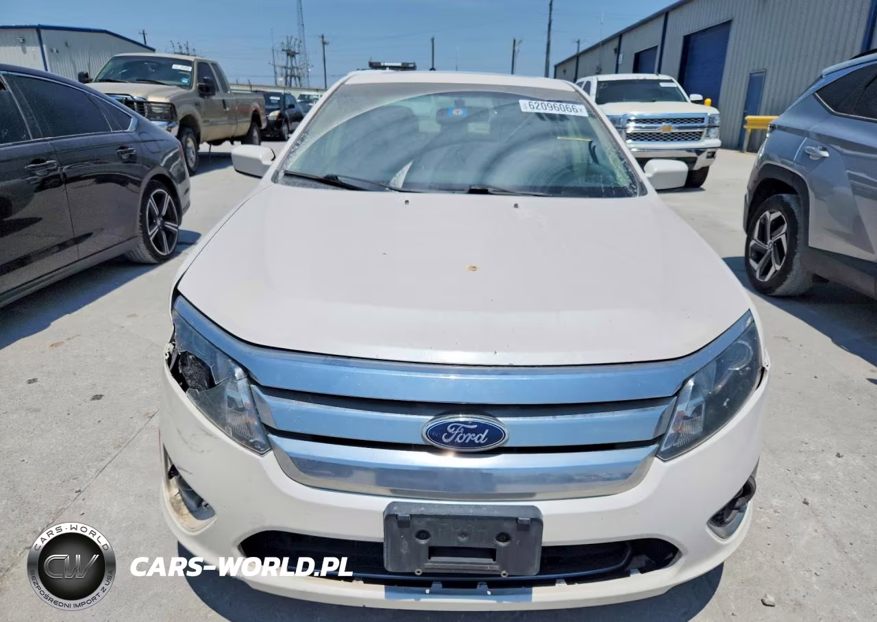 2010 Ford Fusion Hybrid VIN:3FADP0L33AR334601 - 5