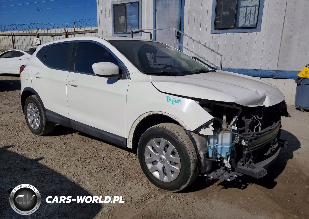 2017 Nissan Rogue Sport S VIN:JN1BJ1CP7HW008015 - 4