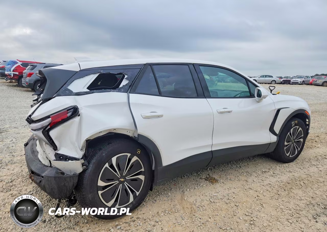 2025 Chevrolet Blazer Lt VIN:3GNKDBRM1SS248081 - 3