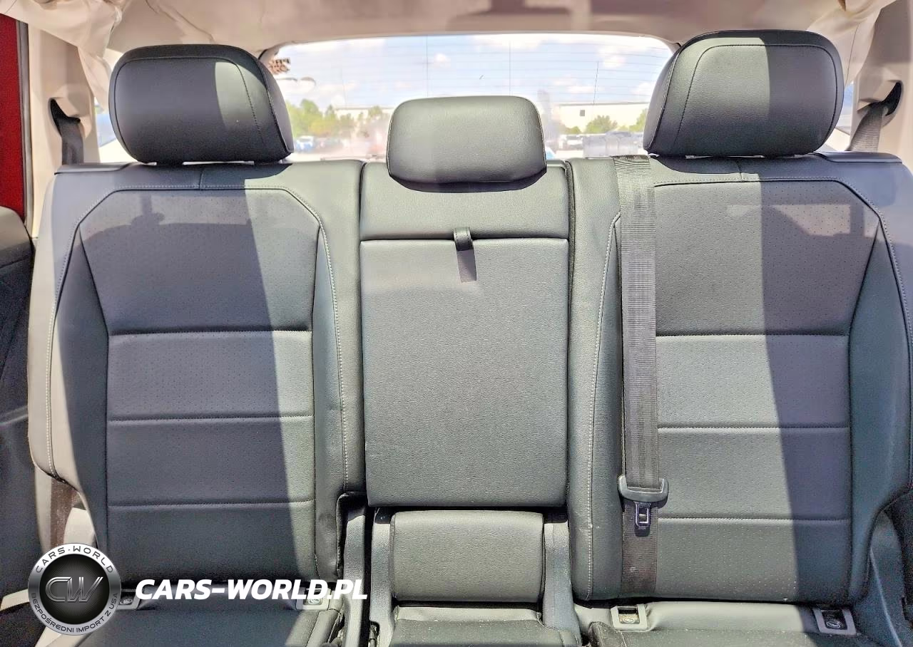 2019 Volkswagen Tiguan Se VIN:3VV2B7AX3KM048861 - 10