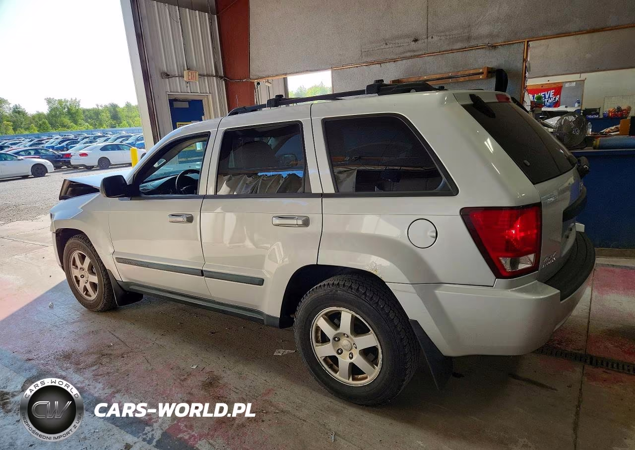 2008 Jeep Grand Cherokee Laredo VIN:1J8GR48K38C137499 - 2