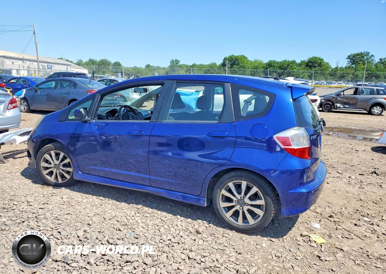 2013 Honda Fit Sport VIN:JHMGE8H55DC072653 - 2