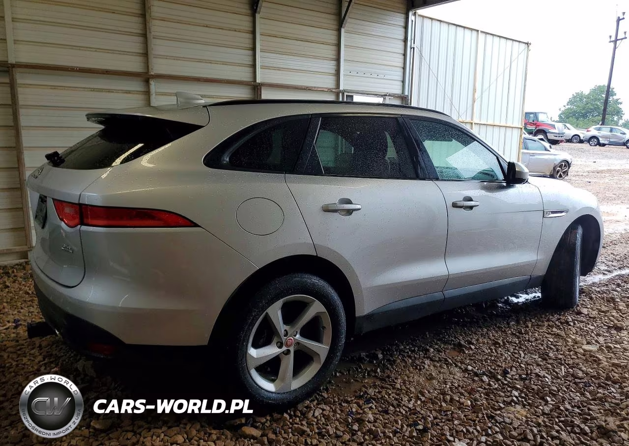 2017 Jaguar F-Pace Premium VIN:SADCJ2BV2HA074142 - 3