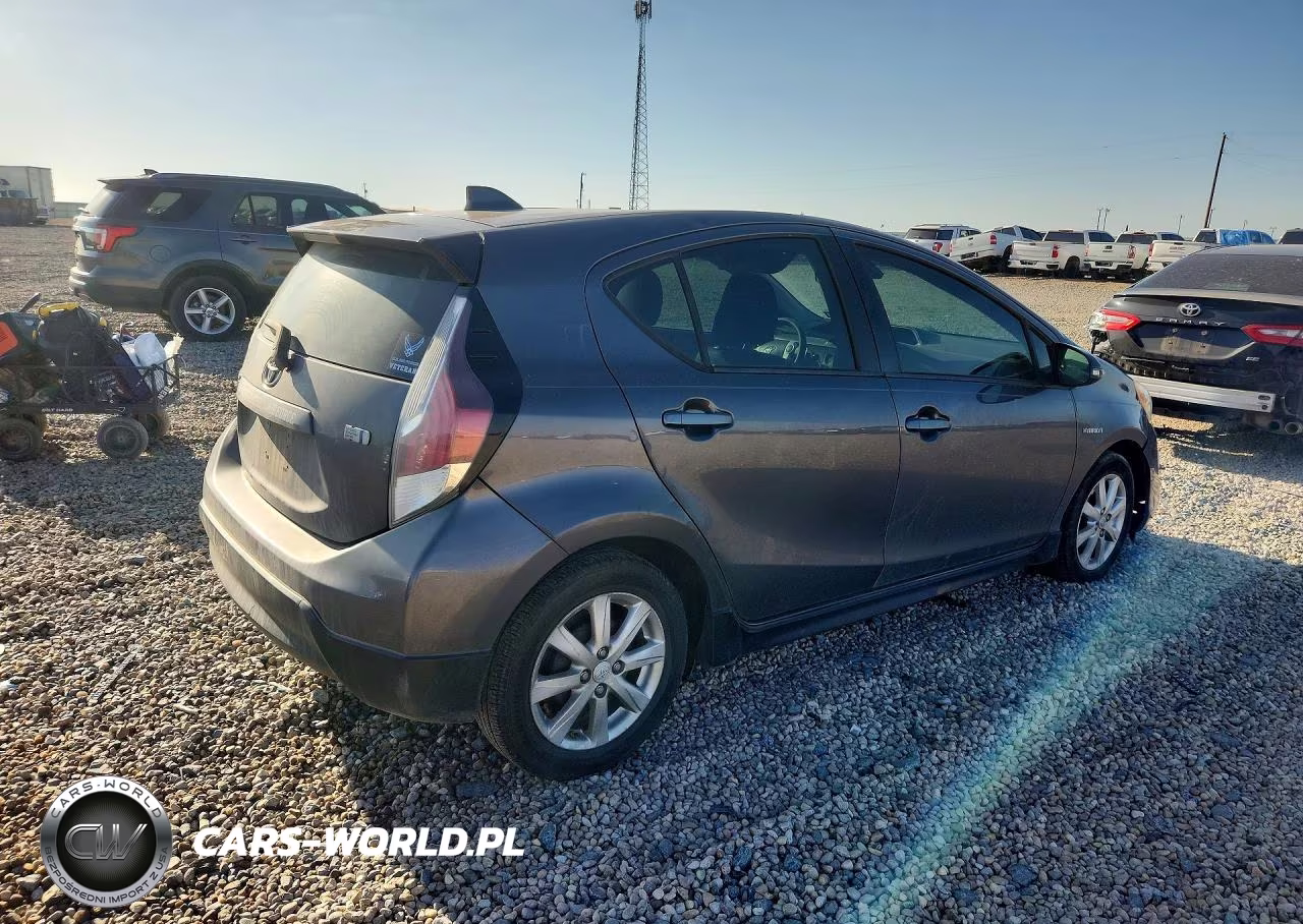 2017 Toyota Prius C Two VIN:JTDKDTB36H1595514 - 3