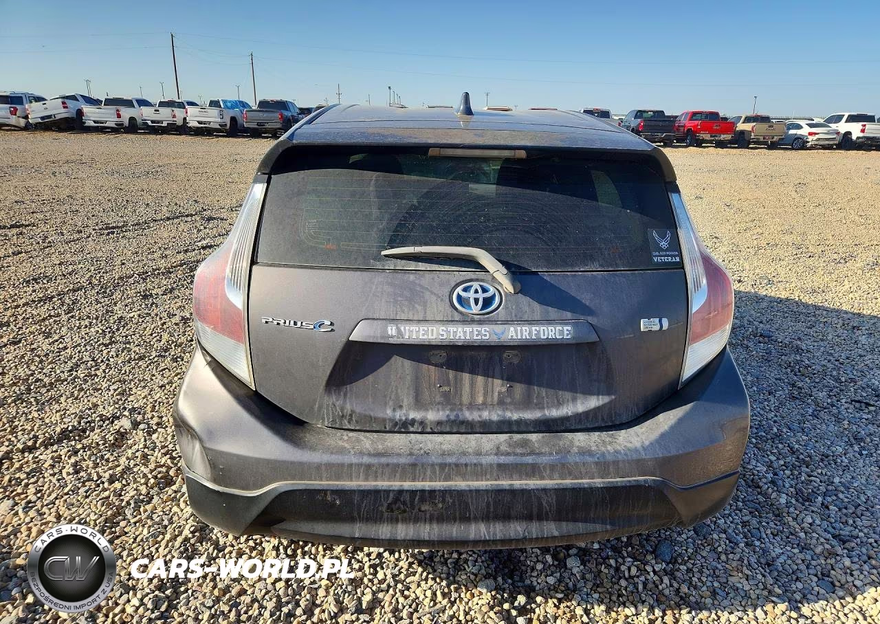 2017 Toyota Prius C Two VIN:JTDKDTB36H1595514 - 6