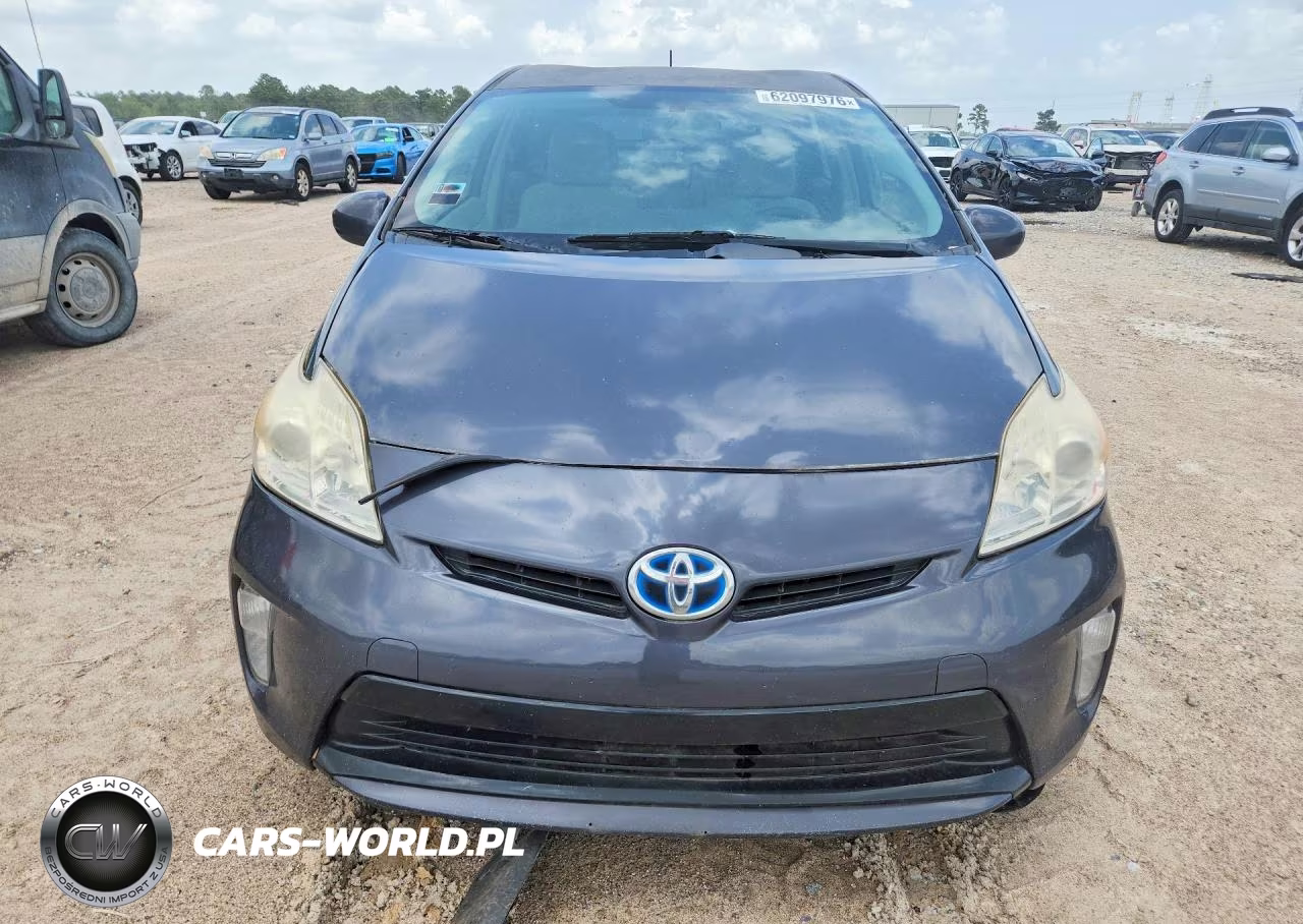 2012 Toyota Prius Two VIN:JTDKN3DU6C1547507 - 5