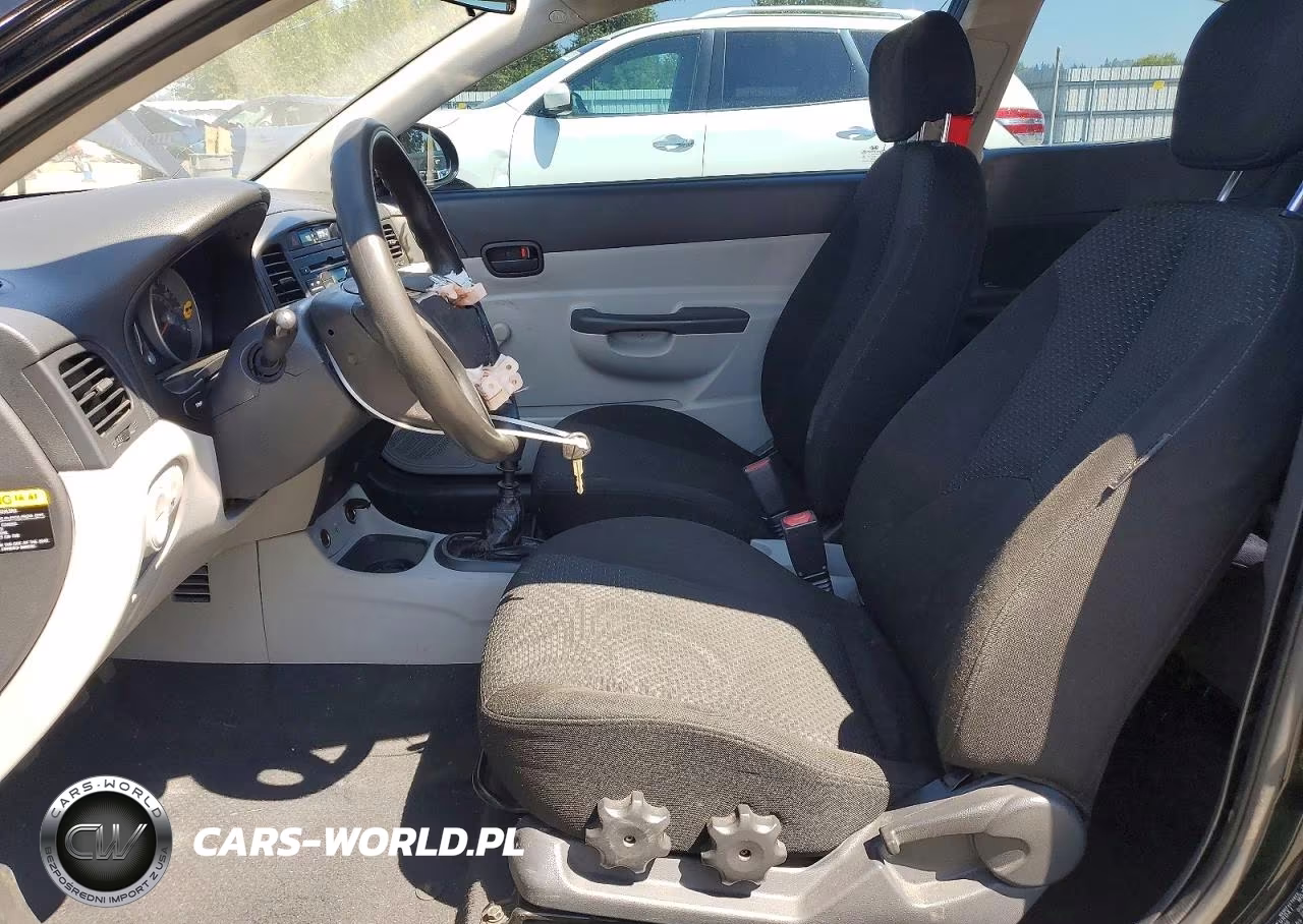 2008 Hyundai Accent Gs VIN:KMHCM36C48U086031 - 7