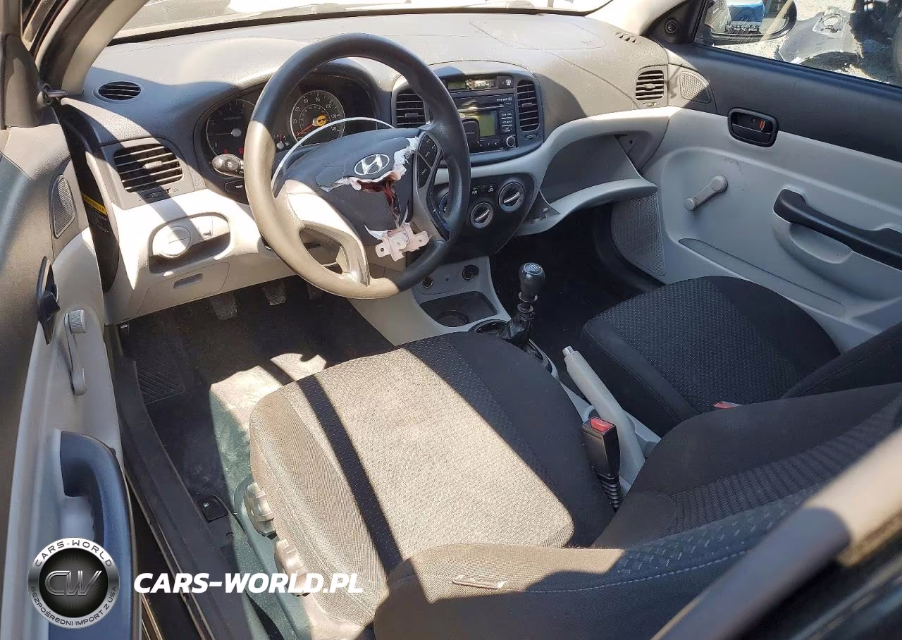2008 Hyundai Accent Gs VIN:KMHCM36C48U086031 - 8