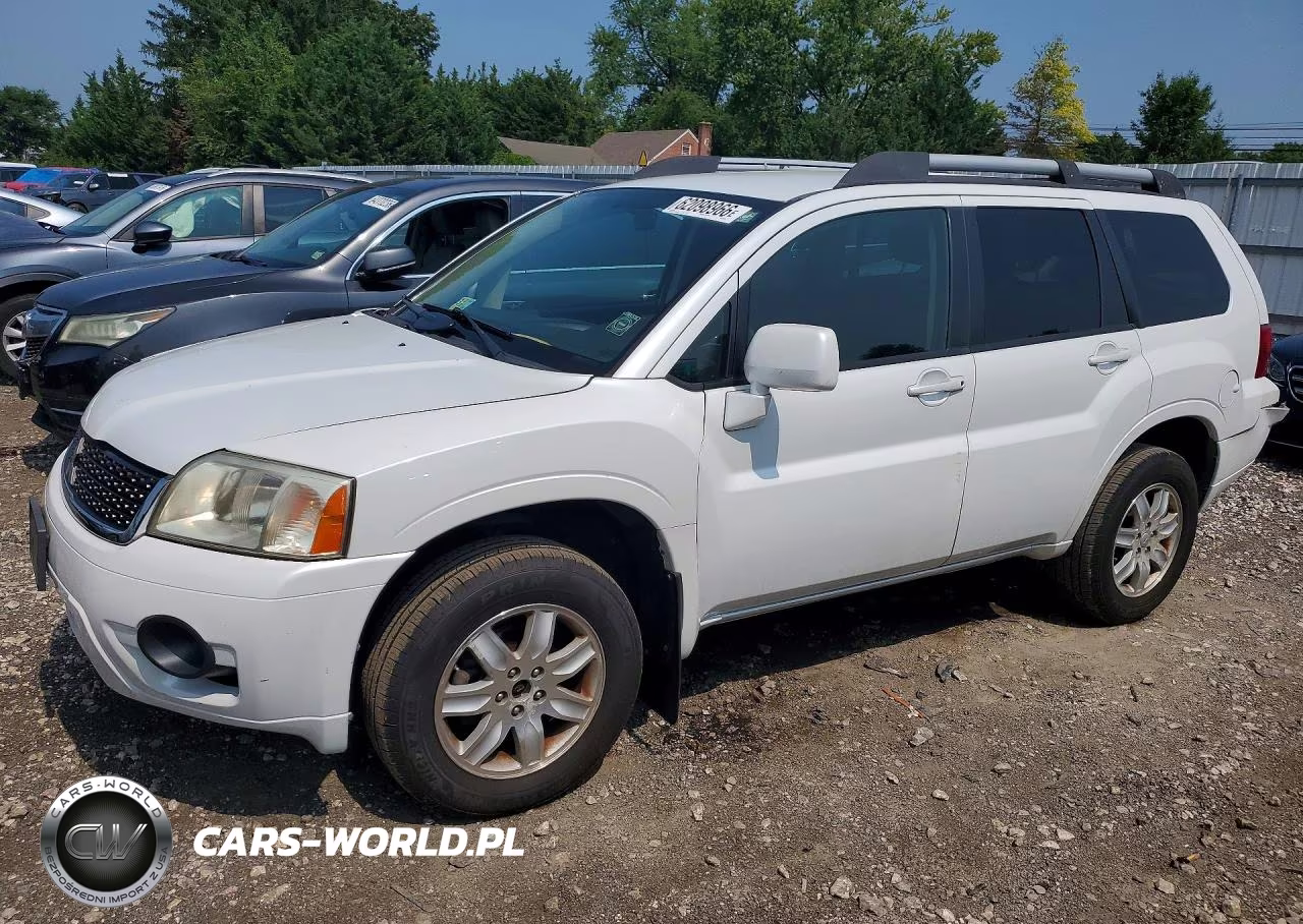 2011 Mitsubishi Endeavor Ls – zdjęcie 1 z 12