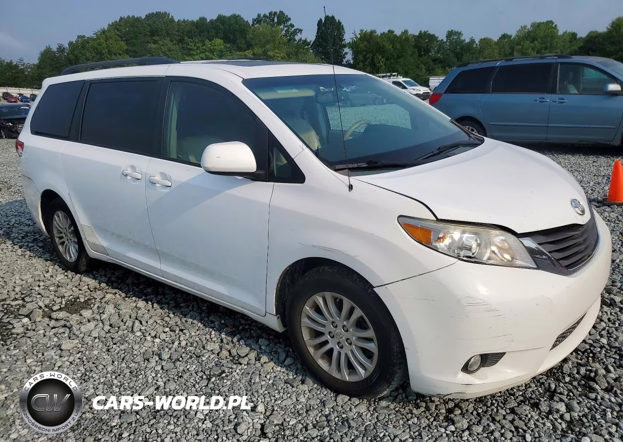 2011 Toyota Sienna Xle 8-Passenger VIN:5TDYK3DC9BS041357 - 4