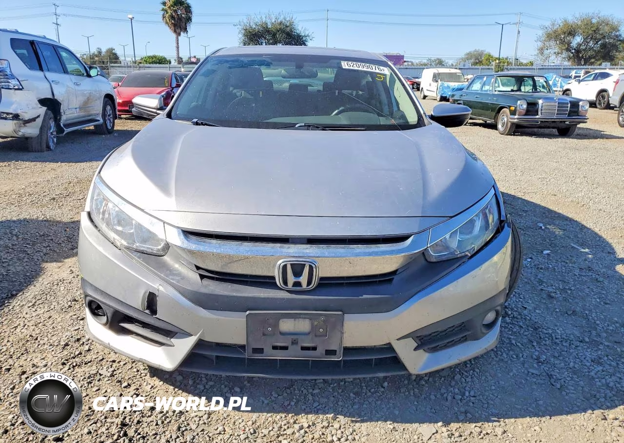 2018 Honda Civic Ex VIN:JHMFC1F31JX007362 - 5